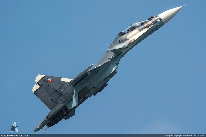 Су-52 самолет