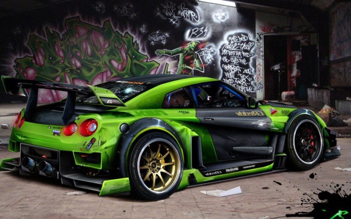 Green Nissan GTR r35