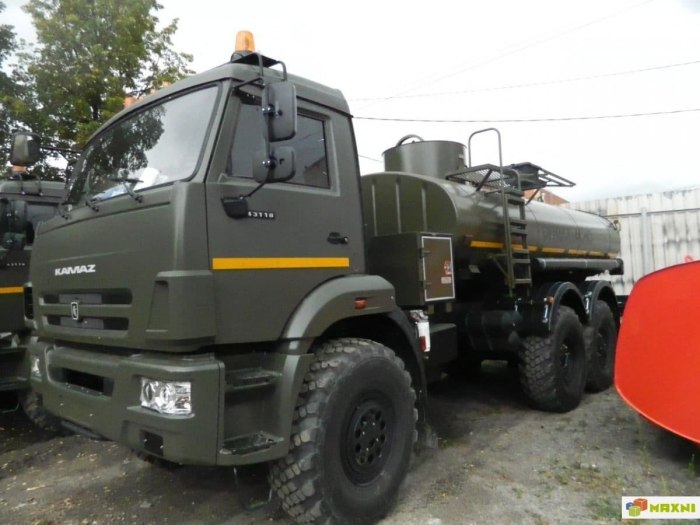 КАМАЗ 43118 бензовоз 12 куб