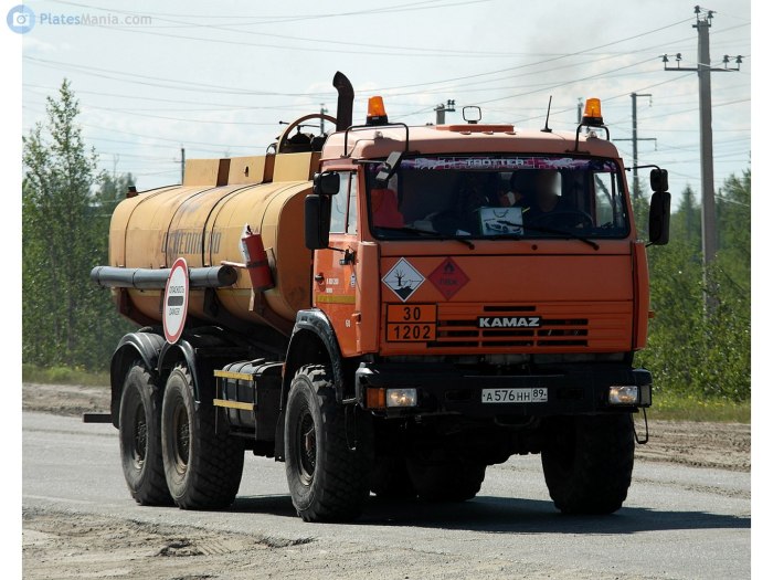 КАМАЗ 4310 бензовоз 7 кубов