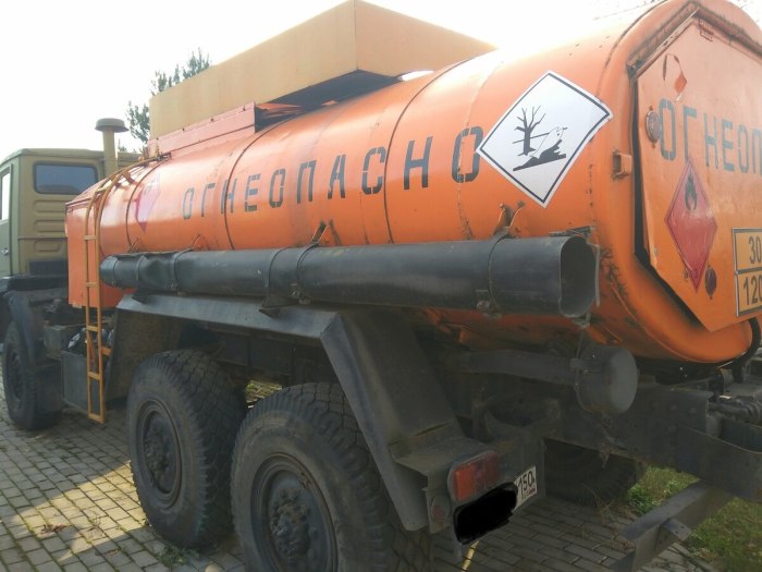 КАМАЗ 4310 топливозаправщик АЦ-7
