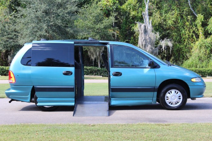 Dodge Grand Caravan 4