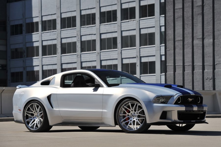 Ford Mustang Shelby gt500 серебристый