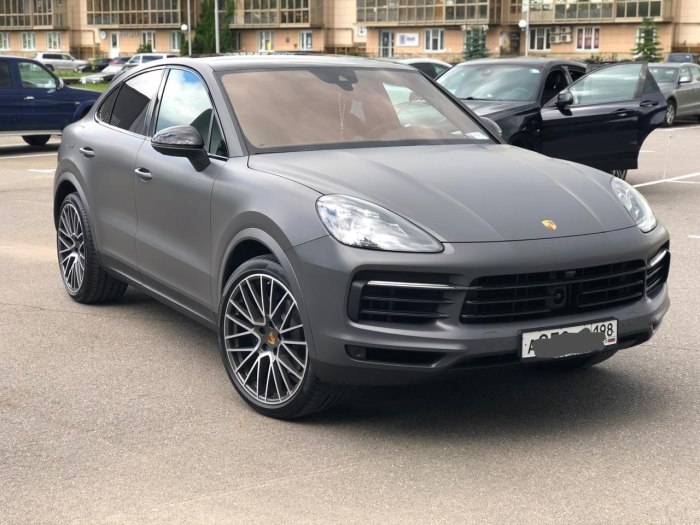 Porsche Cayenne 2021 серый