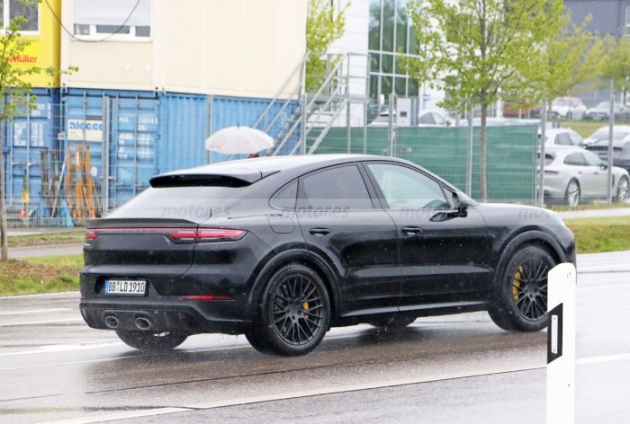 Porsche Cayenne Coupe 2022 черный