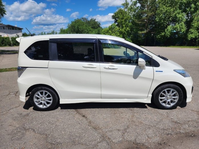 Honda freed 2012г.в Hybrid Размеры