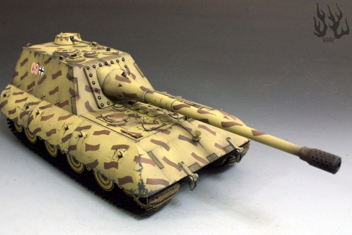 Модель Jagdpanzer e-100 Amusing Hobby