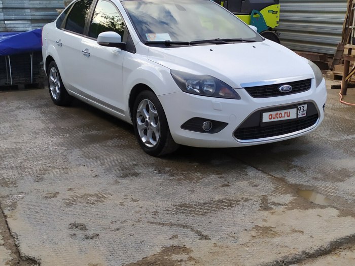 Ford Focus 2 Рестайлинг белый