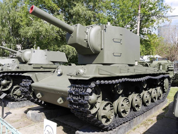 Кв-2 танк