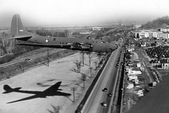 B19 самолет
