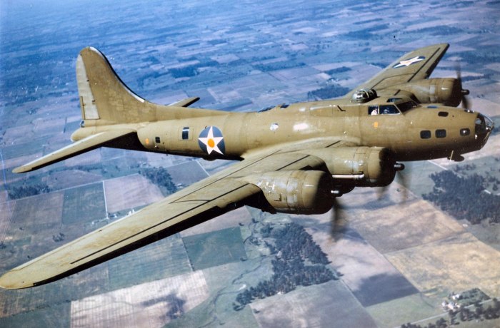 Бомбардировщик США B-17