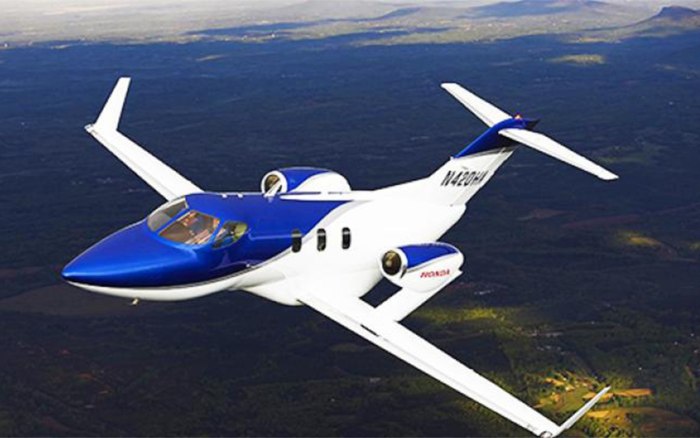 Самолётик Honda ha-420 HONDAJET кабина