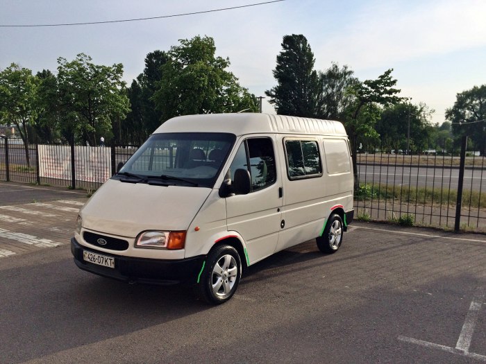 Ford Transit 2000