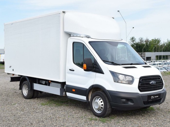 Ford Transit промтоварный фургон
