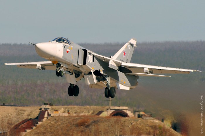 Су24 самолет