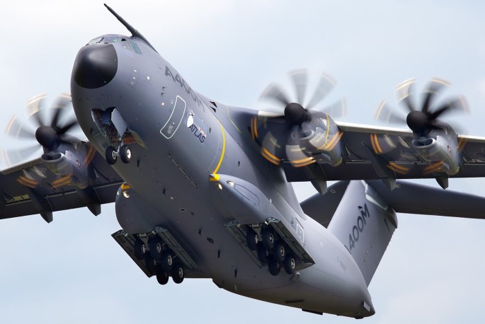 Военный Airbus a400m