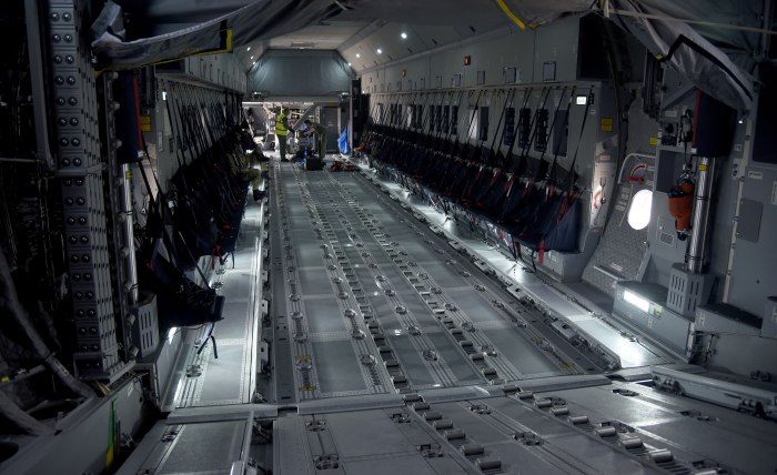 Airbus a400m Atlas кабина