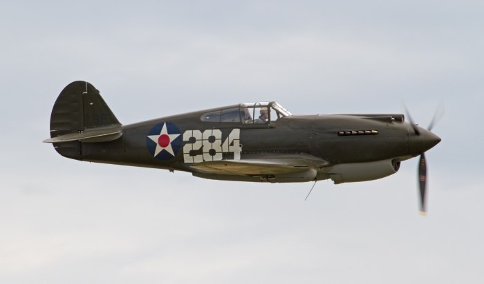 Curtiss p-40b Warhawk