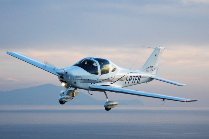 Tecnam p2002 Sierra кабина