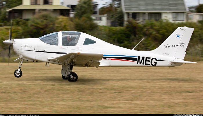 Tecnam p2002 кабина