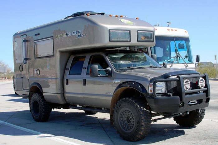 Ford f550 EARTHROAMER.