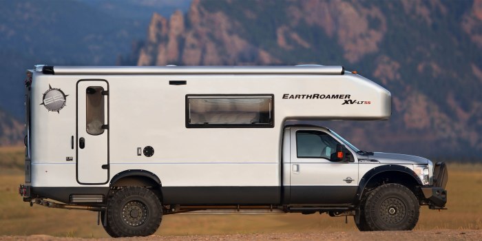 Ford f550 EARTHROAMER.