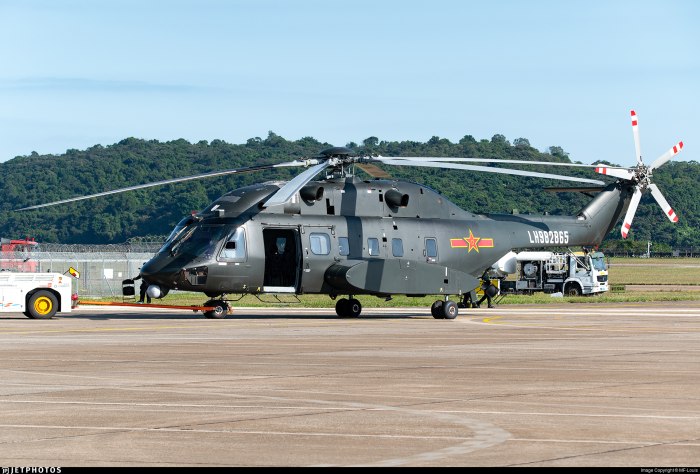 Z-8 вертолет