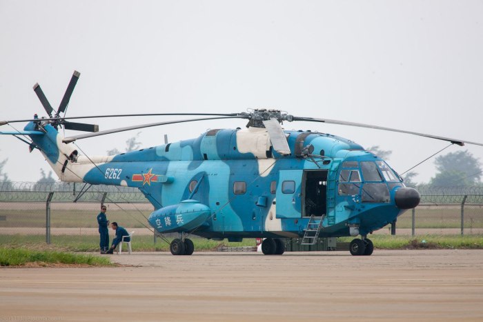 Changhe z-8 — китайский многоцелевой вертолёт.