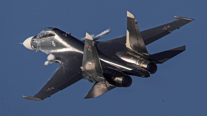 Черный российский самолет