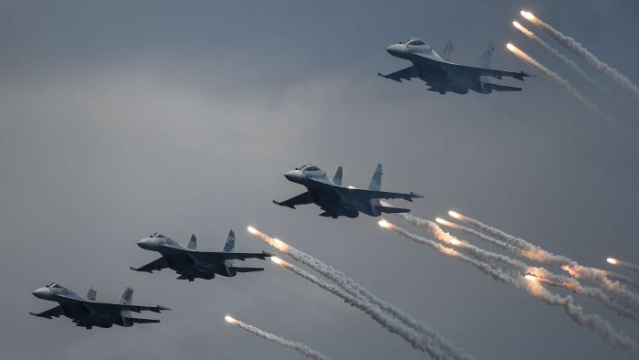 Истребитель Су-30см