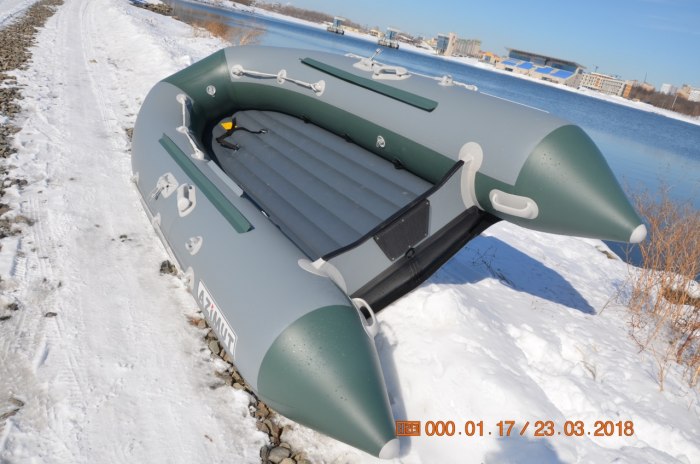 Лодка Azimut vector 390