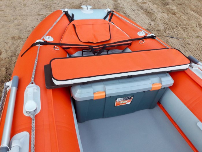 Лодка Azimut Taifun 380