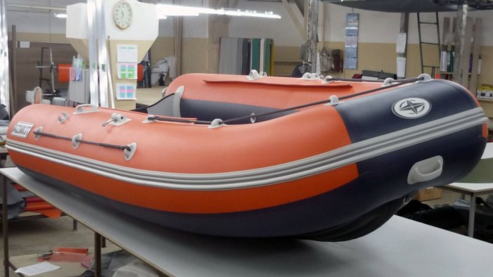 Лодка ПВХ Азимут 380 НДНД