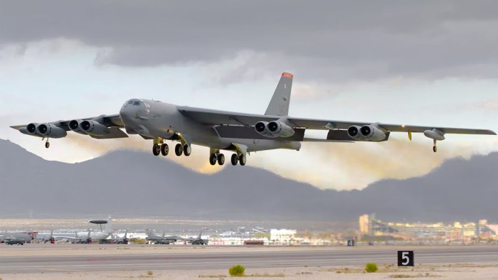 B-52h бомбардировщик