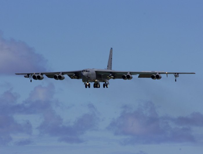 B 52 бомбардировщик