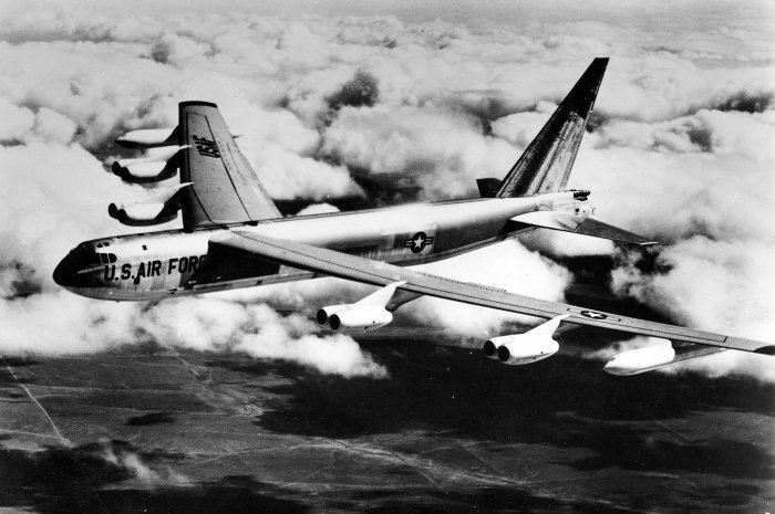 Б-36 бомбардировщик