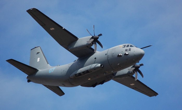 Ан-27 самолет