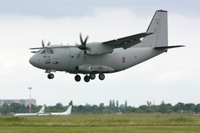 C-27j spartan самолет