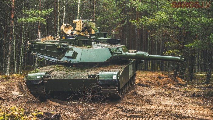 Танк Abrams m1a2