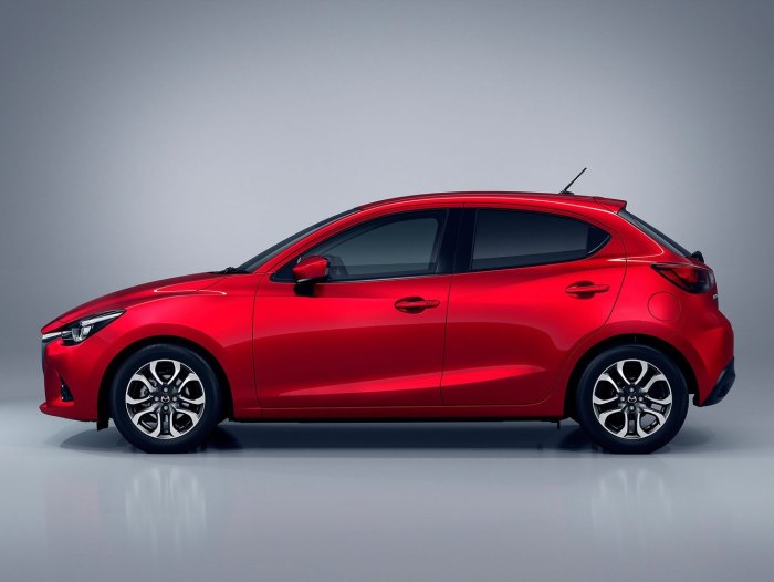 Mazda 2 2022