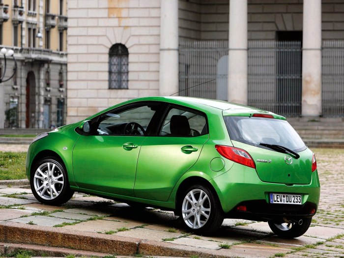 Mazda 2