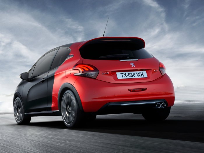 Peugeot 208 2015