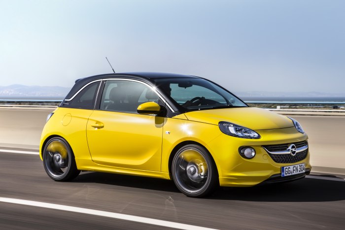 Опель адам 2020