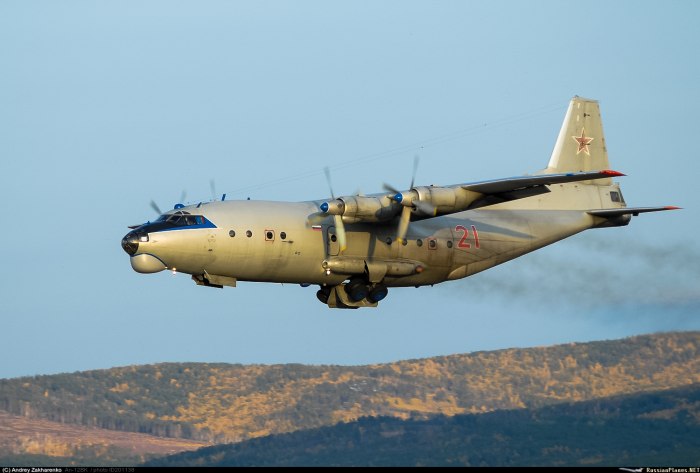 АН-12 В Черёмушках