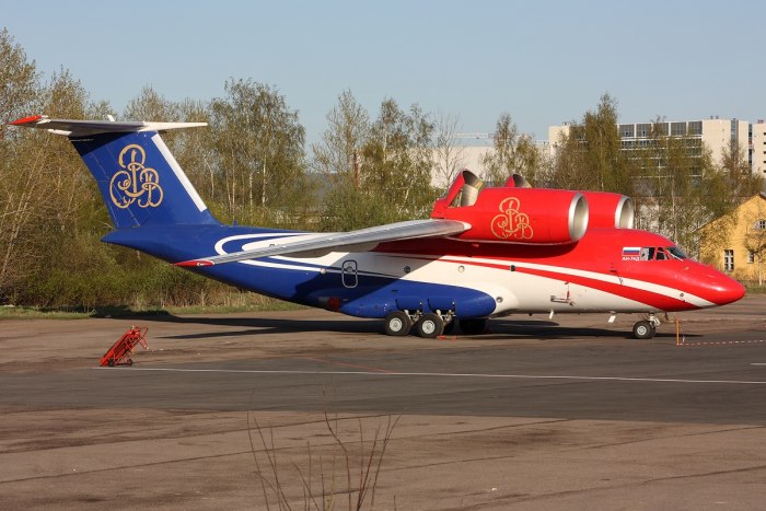 Самолет АН-74тк-200