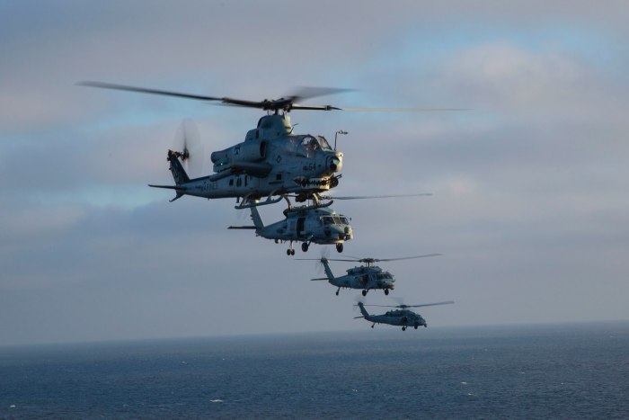 Вертолетов MH-60r
