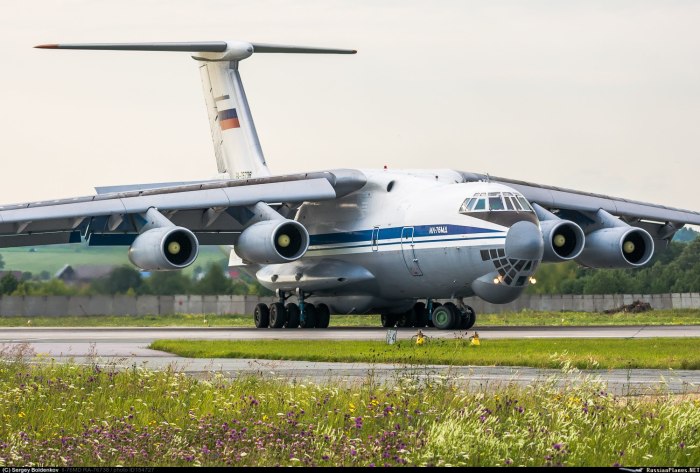 Ил 72