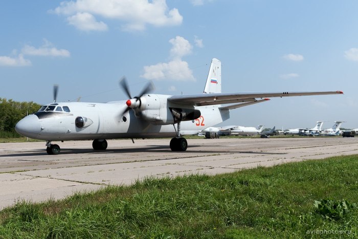 АН-26 пассажирский самолёт