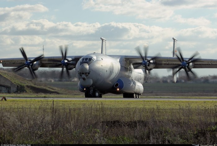 Антонов АН-22
