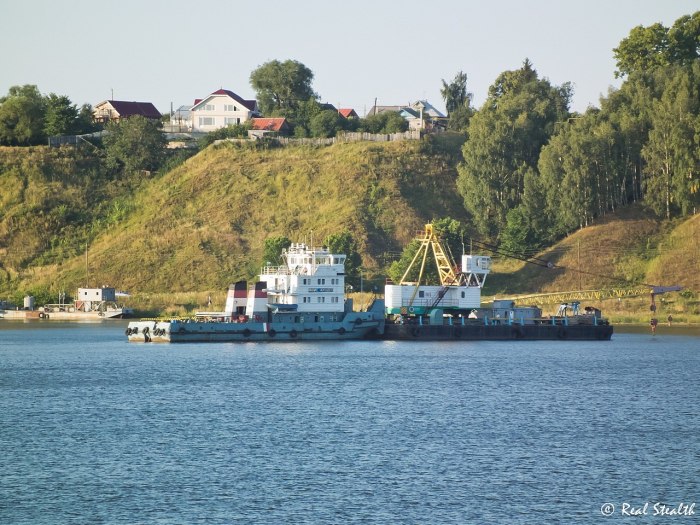 Баржа Ахундов